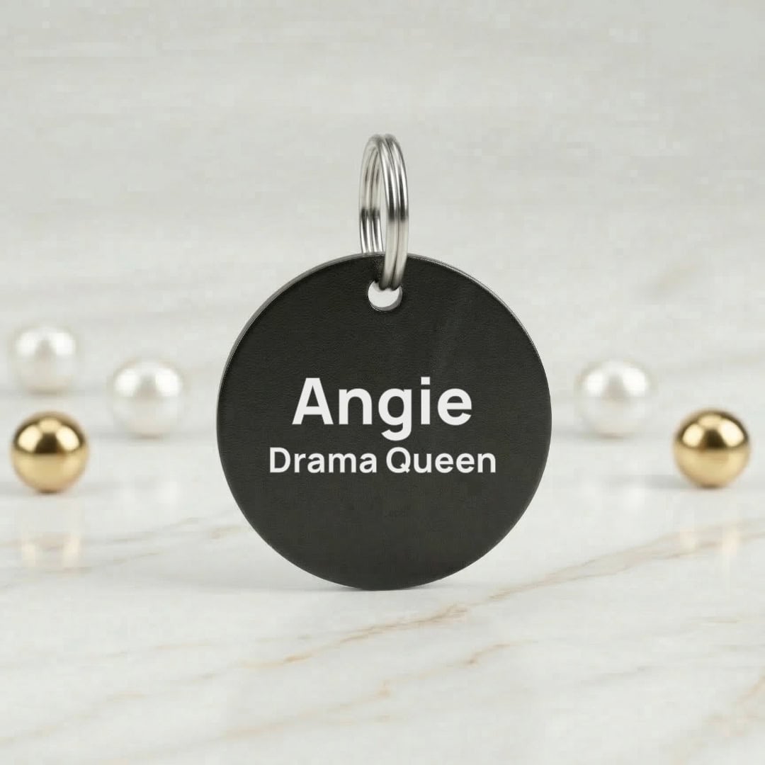 Engraved Black Classic Round